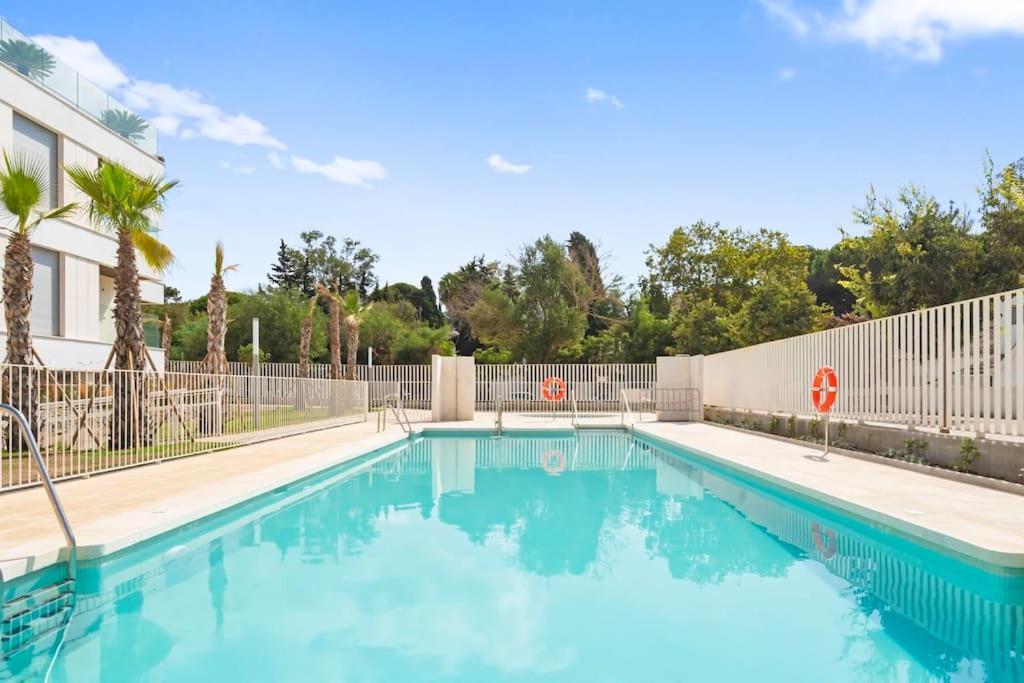 Luxury 2 Bedroom Apartment Walk To Beach Rdr423 Marbella Bagian luar foto