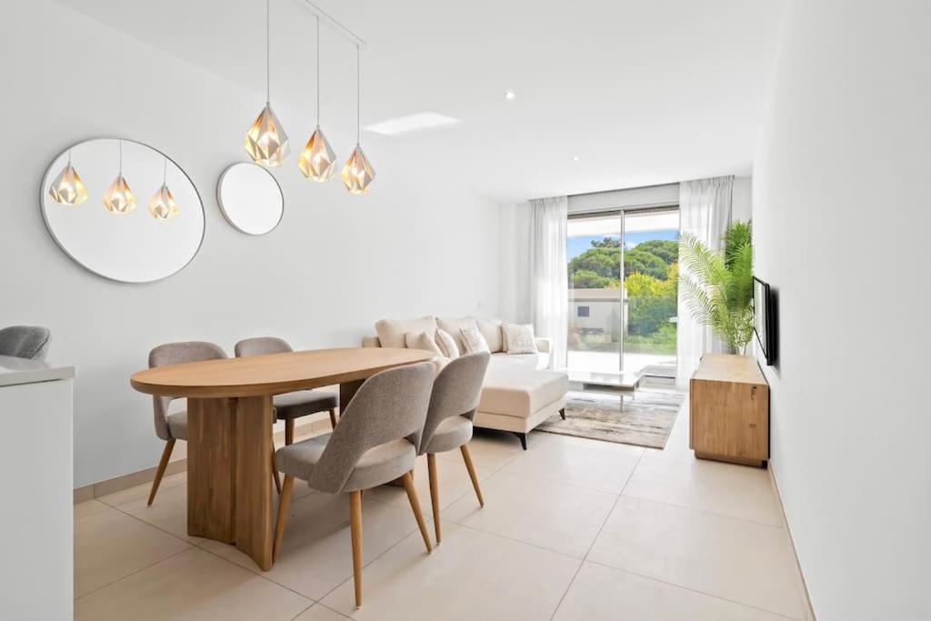 Luxury 2 Bedroom Apartment Walk To Beach Rdr423 Marbella Bagian luar foto